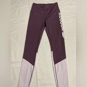 Reebok women’s Two-Tone Purple Leggings size extra small